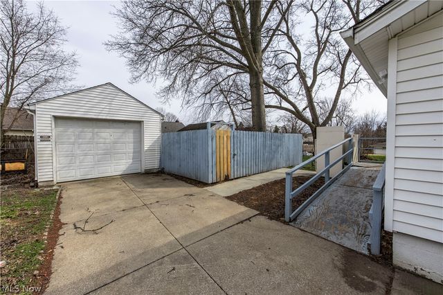 475 Sullivan Avenue, Akron, OH 44305