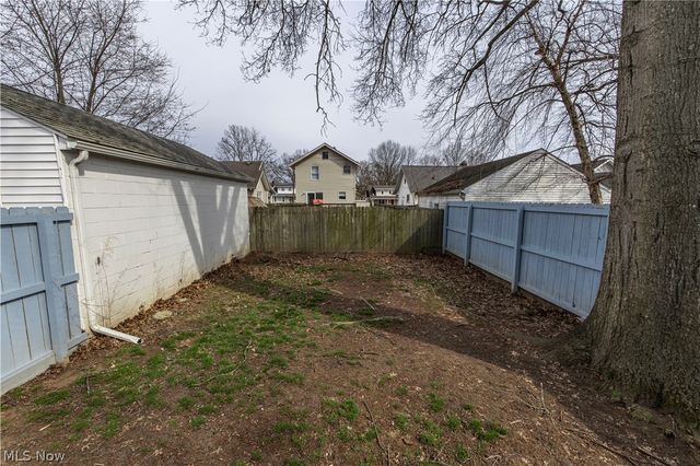 475 Sullivan Avenue, Akron, OH 44305