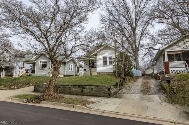 475 Sullivan Avenue, Akron, OH 44305