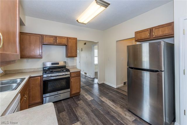 475 Sullivan Avenue, Akron, OH 44305