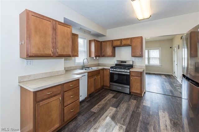 475 Sullivan Avenue, Akron, OH 44305