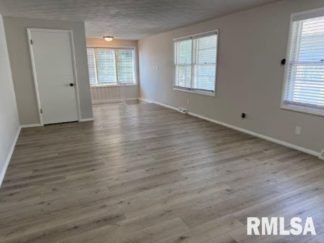 1105 E SAMUEL Avenue, Peoria Heights, IL 61616