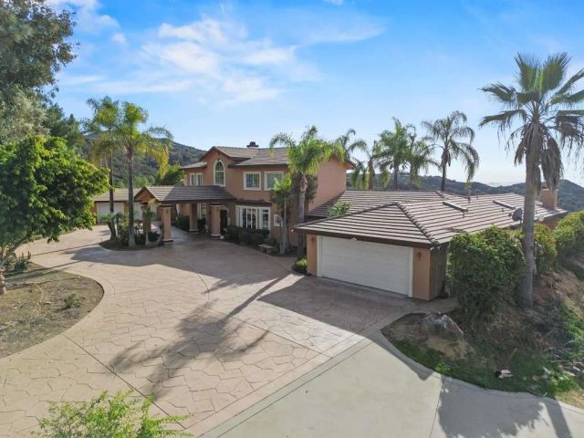 11535 Alps Way, Escondido, CA 92026