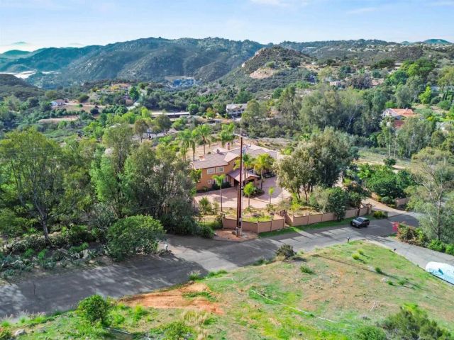 11535 Alps Way, Escondido, CA 92026