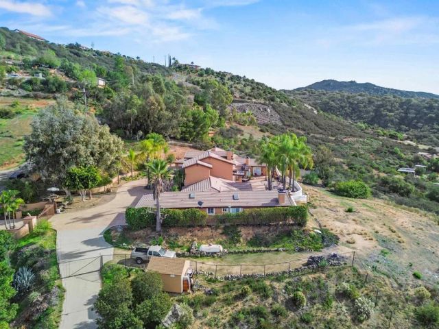 11535 Alps Way, Escondido, CA 92026