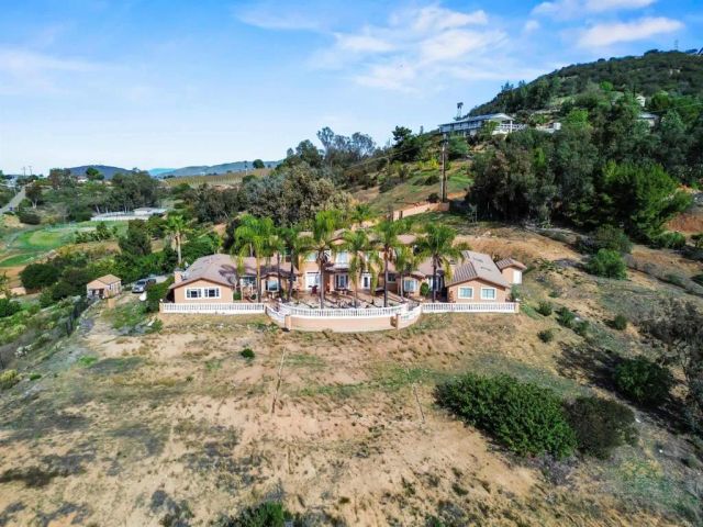 11535 Alps Way, Escondido, CA 92026