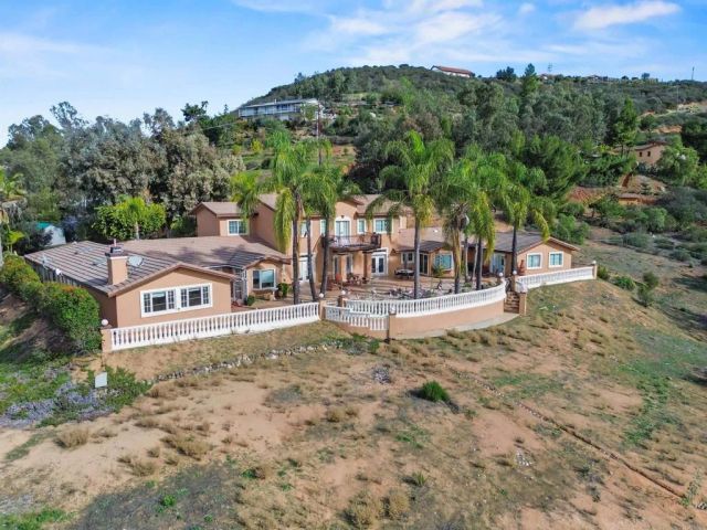 11535 Alps Way, Escondido, CA 92026