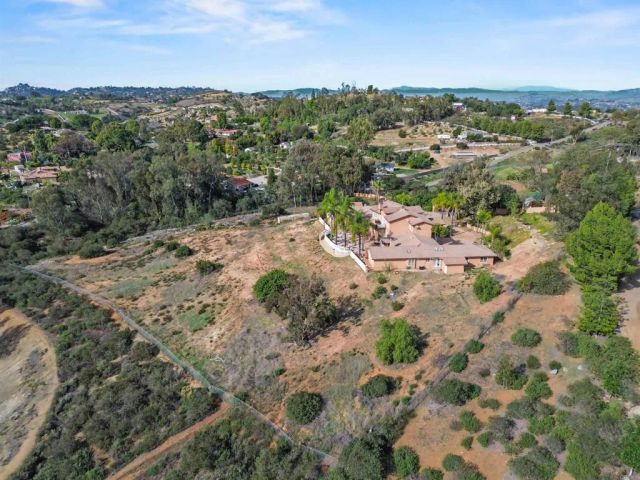 11535 Alps Way, Escondido, CA 92026