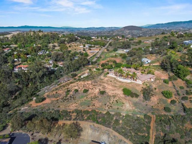 11535 Alps Way, Escondido, CA 92026