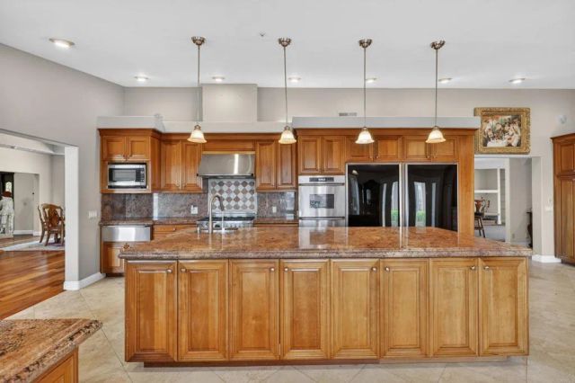 11535 Alps Way, Escondido, CA 92026