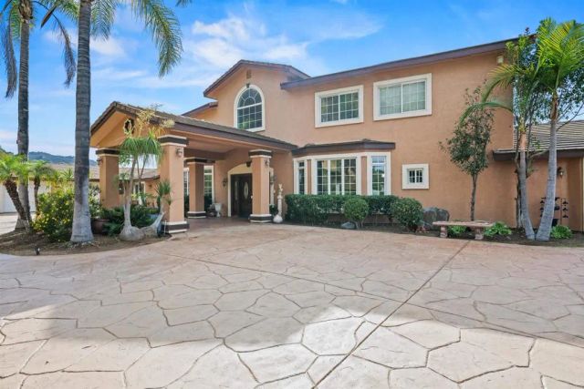 11535 Alps Way, Escondido, CA 92026