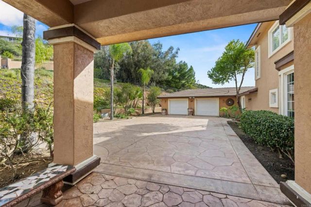 11535 Alps Way, Escondido, CA 92026