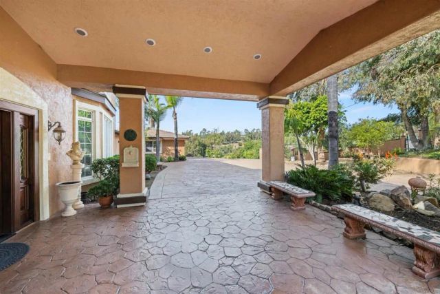 11535 Alps Way, Escondido, CA 92026