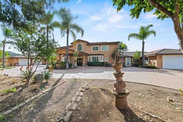 11535 Alps Way, Escondido, CA 92026