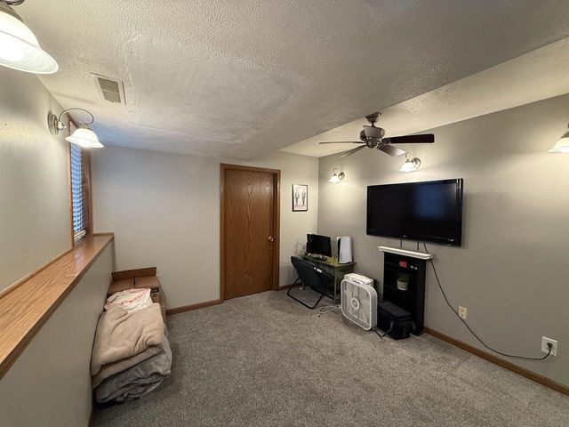 1405 Foster Avenue, Janesville, WI 53545