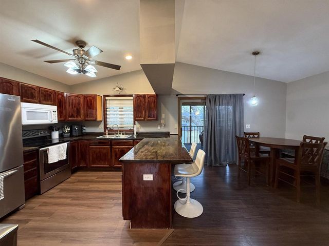 1405 Foster Avenue, Janesville, WI 53545