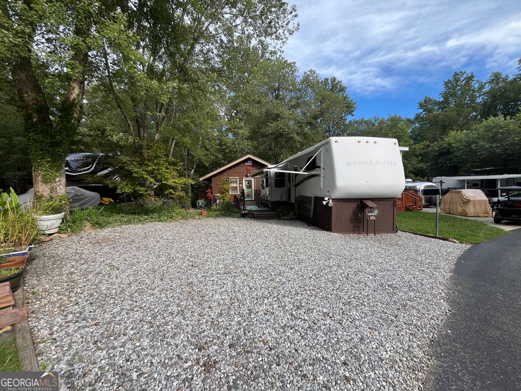 232 Big Rock Road, Cleveland, GA 30528
