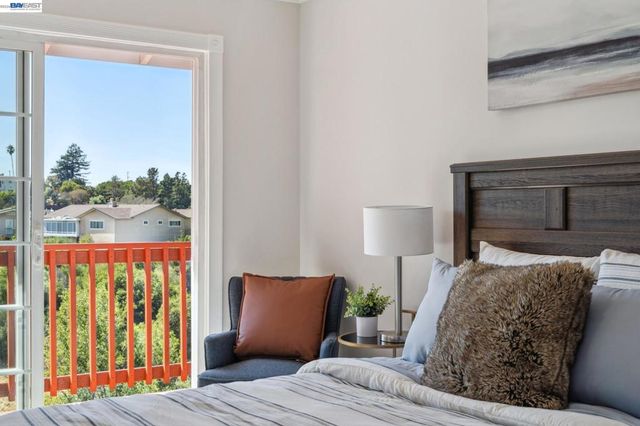 11165 Lochard St, Oakland, CA 94605