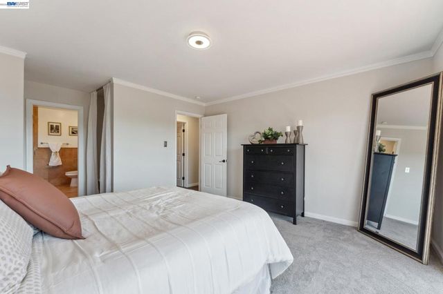 11165 Lochard St, Oakland, CA 94605
