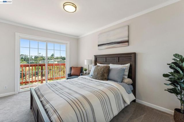 11165 Lochard St, Oakland, CA 94605