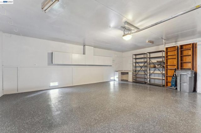 11165 Lochard St, Oakland, CA 94605