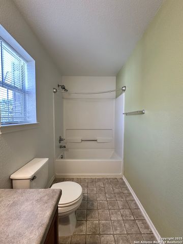 2219 Mobeetie Trl, San Antonio, TX 78245