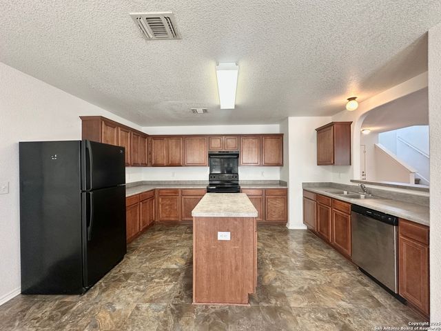 2219 Mobeetie Trl, San Antonio, TX 78245