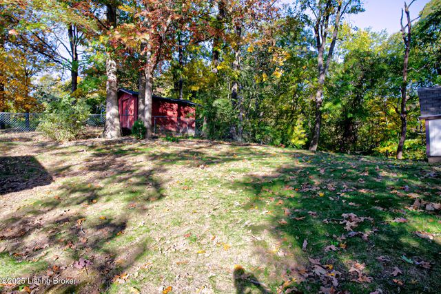 2213 High Pine Dr, Louisville, KY 40214