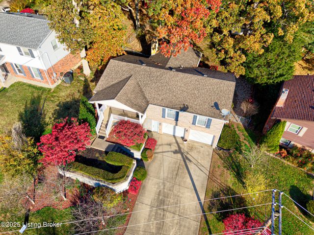 2213 High Pine Dr, Louisville, KY 40214