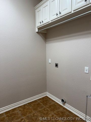 331 Wildflower Place, Ardmore, OK 73401