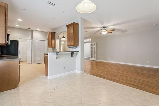 8270 BRIDGEPORT BAY CIRCLE, Mount Dora, FL 32757