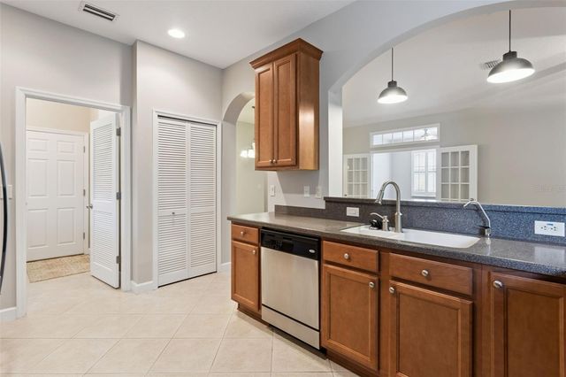 8270 BRIDGEPORT BAY CIRCLE, Mount Dora, FL 32757