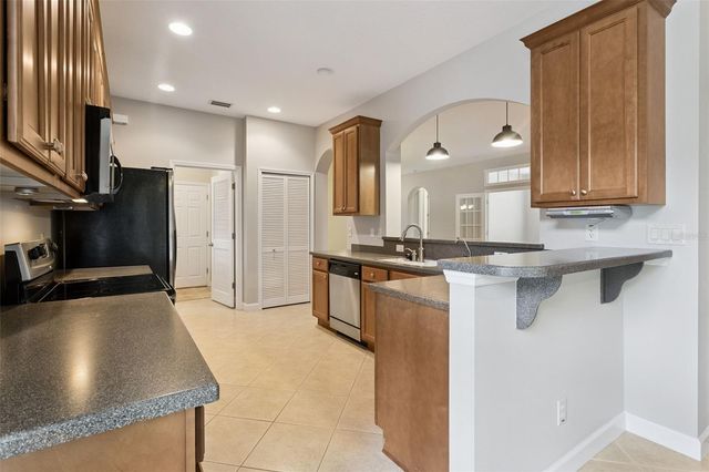 8270 BRIDGEPORT BAY CIRCLE, Mount Dora, FL 32757