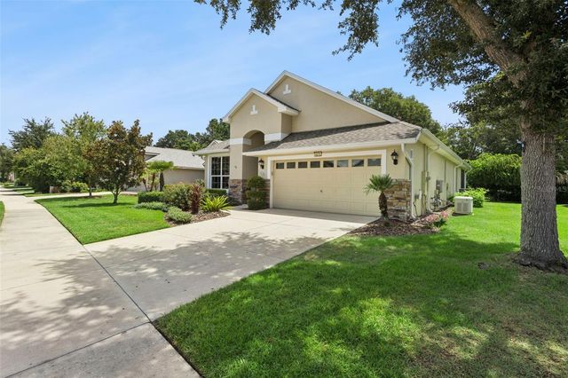 8270 BRIDGEPORT BAY CIRCLE, Mount Dora, FL 32757