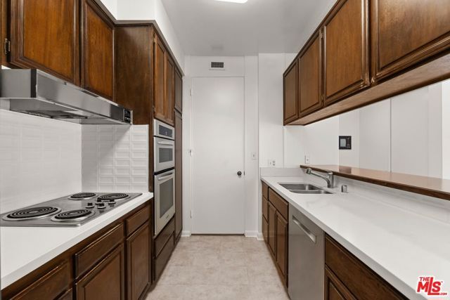 515 Ocean Avenue 503S, Santa Monica, CA 90402