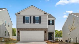 205 Beechwood Circle, Thomasville, NC 27360
