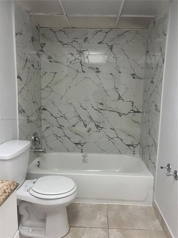 6950 Miami Gardens Dr 2-117, Hialeah, FL 33015