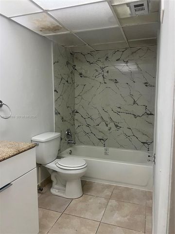 6950 Miami Gardens Dr 2-117, Hialeah, FL 33015