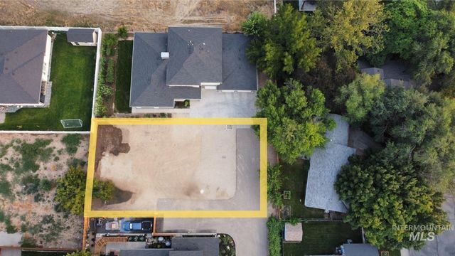 8817 W Holbrook Ave, Boise, ID 83704
