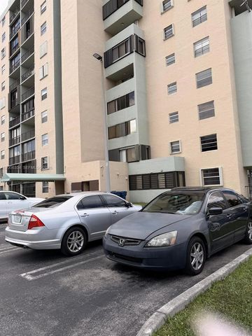 5055 NW 7th St 405, Miami, FL 33126