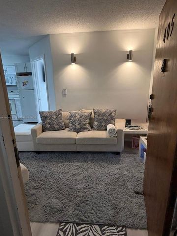 5055 NW 7th St 405, Miami, FL 33126