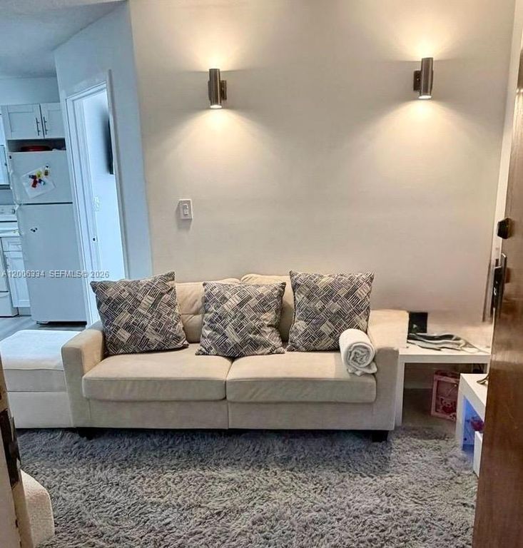 5055 NW 7th St 405, Miami, FL 33126