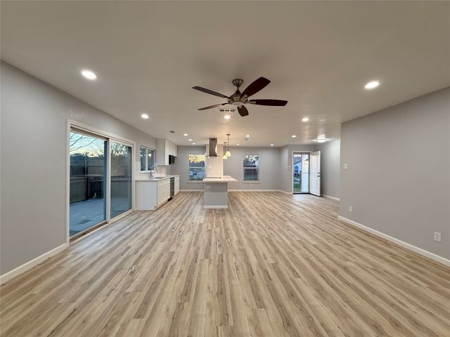 5502 Vagas Drive, Rowlett, TX 75088