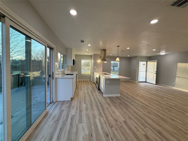 5502 Vagas Drive, Rowlett, TX 75088