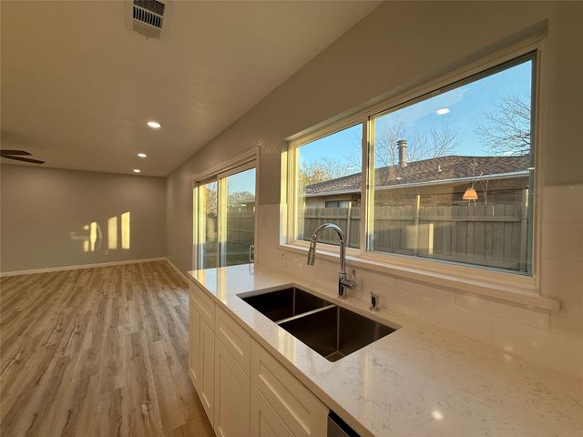 5502 Vagas Drive, Rowlett, TX 75088