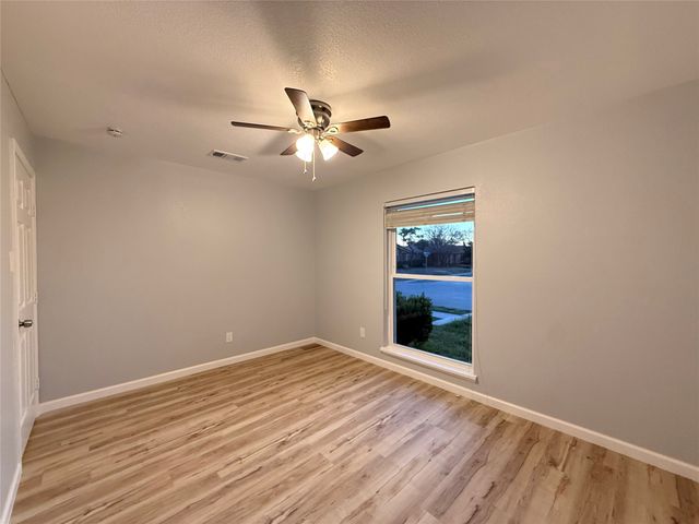 5502 Vagas Drive, Rowlett, TX 75088