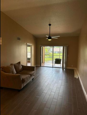 2600 Greenwood Terrace 204, Boca Raton, FL 33431