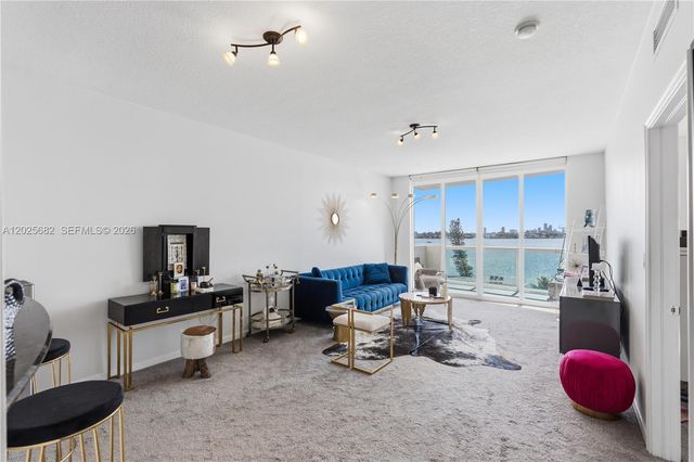 7910 E Harbor Island Dr 704, North Bay Village, FL 33141