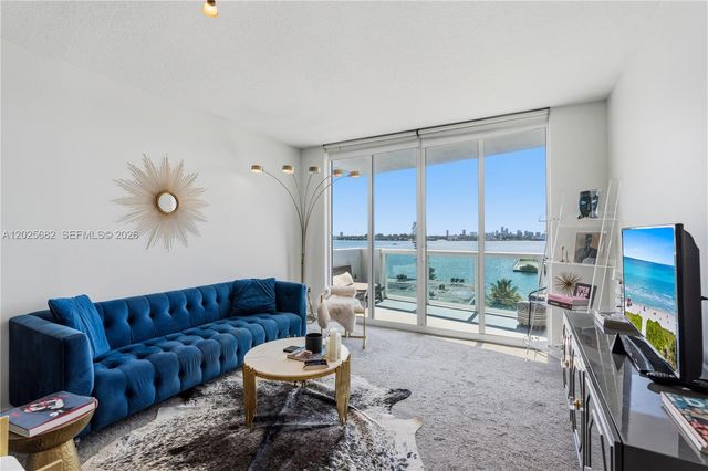 7910 E Harbor Island Dr 704, North Bay Village, FL 33141