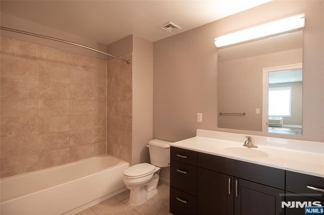 29 Linden Street 501, Hackensack, NJ 07601